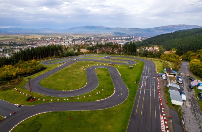Сертифікати на картинги в Києві: ідеальний подарунок на будь-яке свято